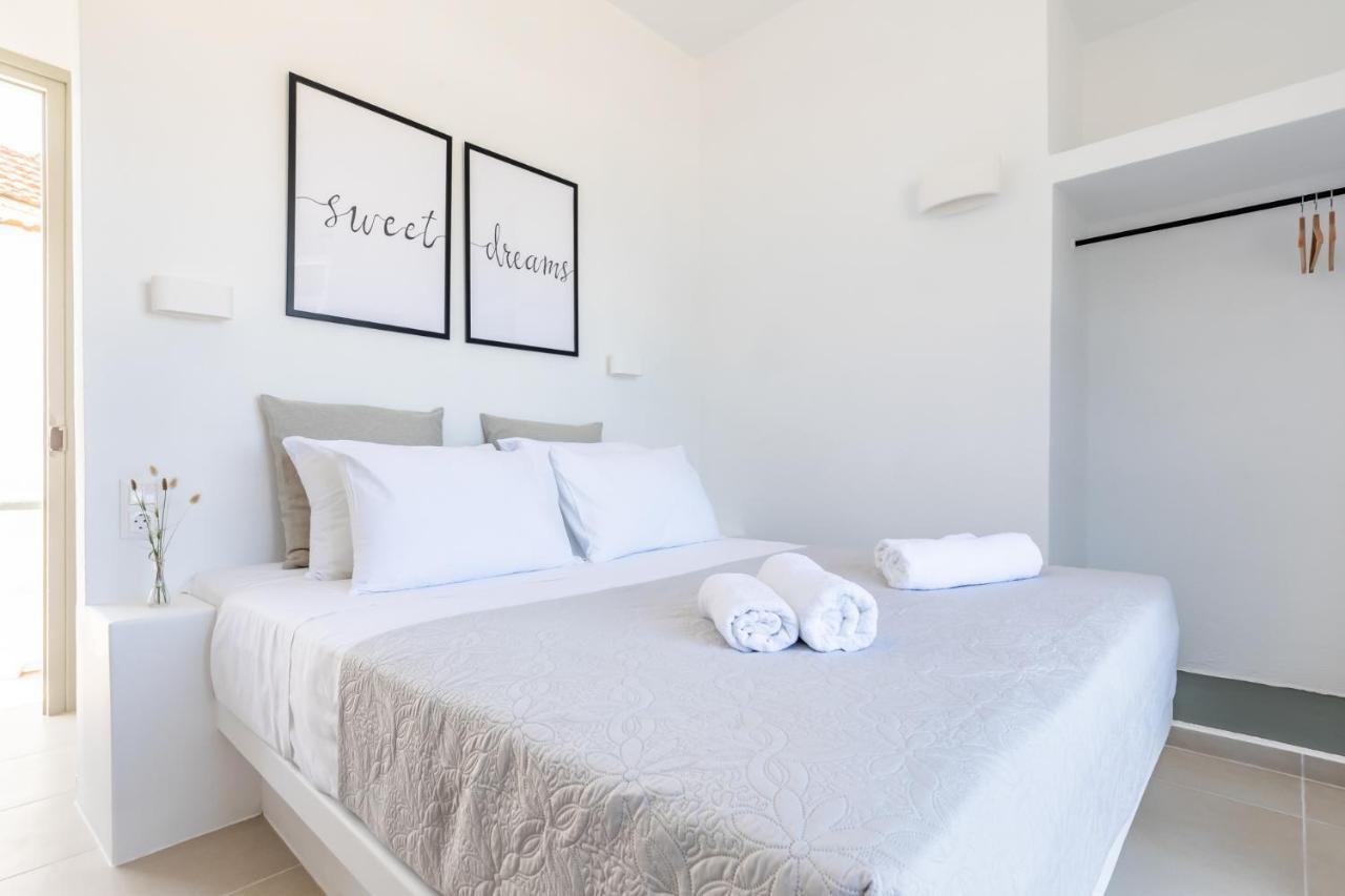 Uncle John'S Guesthouse Skopelos Dış mekan fotoğraf