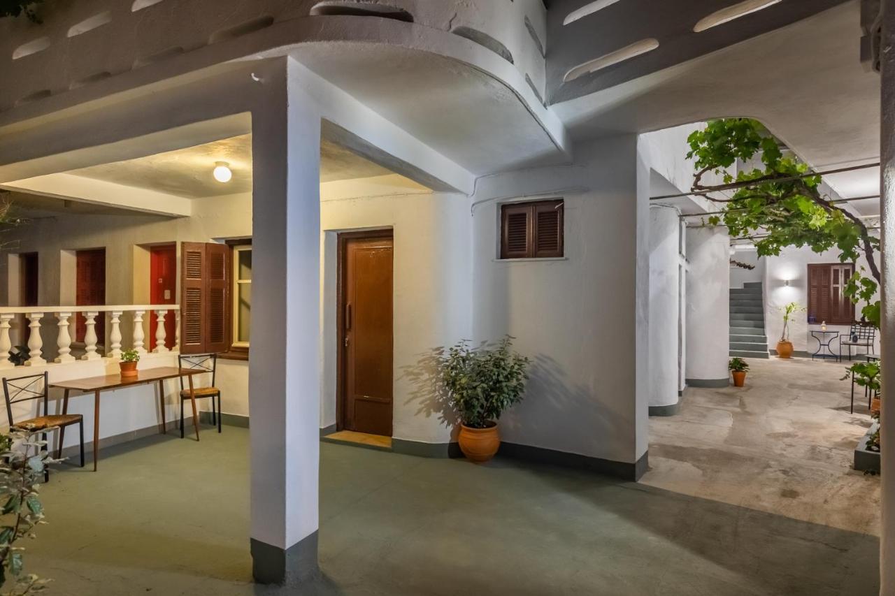 Uncle John'S Guesthouse Skopelos Dış mekan fotoğraf