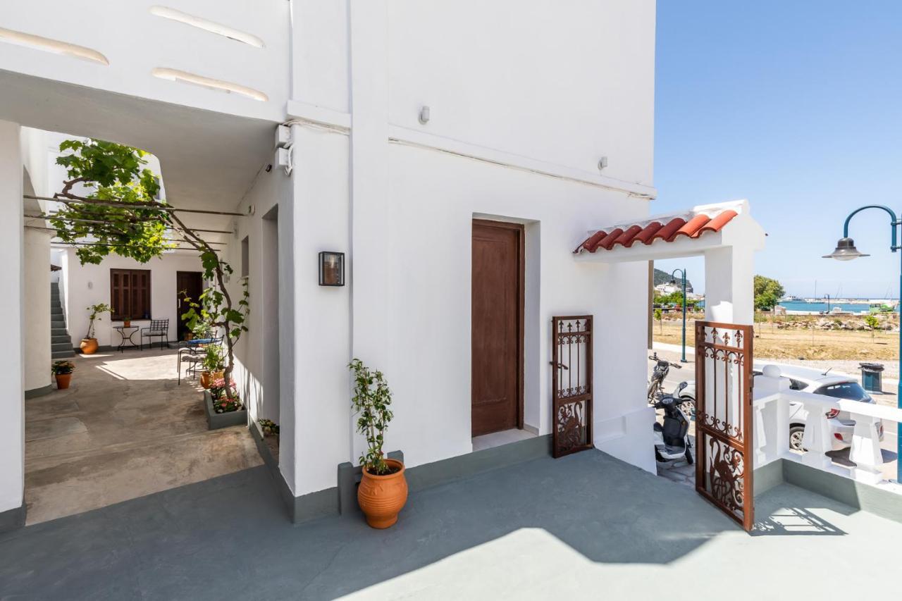 Uncle John'S Guesthouse Skopelos Dış mekan fotoğraf