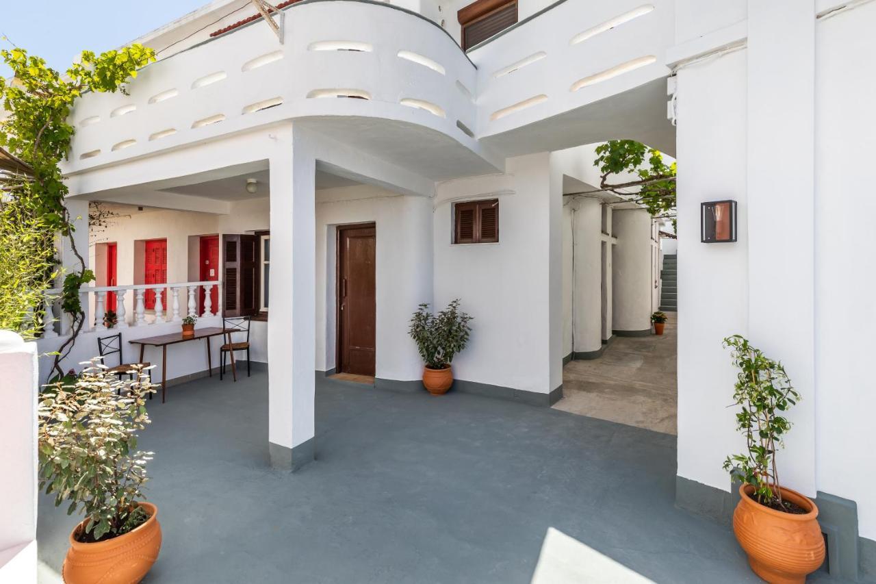 Uncle John'S Guesthouse Skopelos Dış mekan fotoğraf